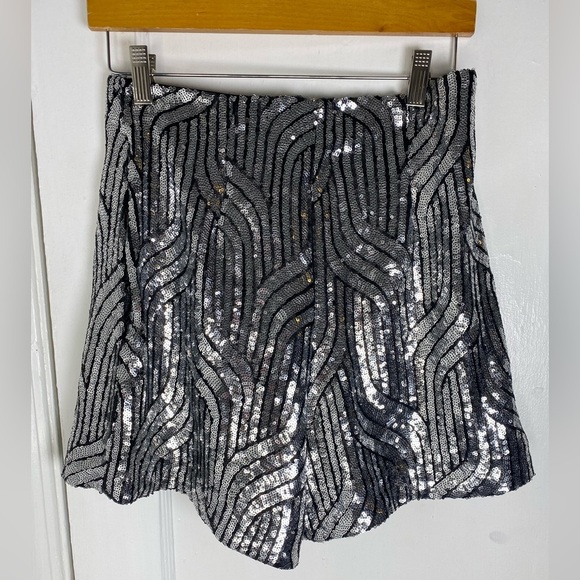 Zara Dresses & Skirts - Zara NWT Black and Silver Sequin Shorts with Pockets